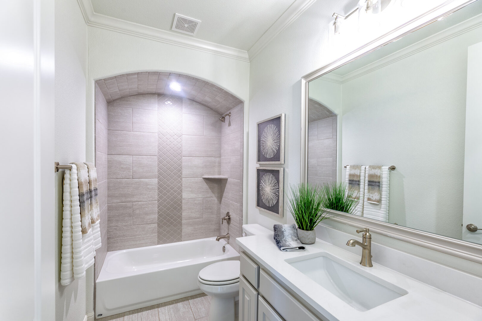 Interior Features Couto Homes