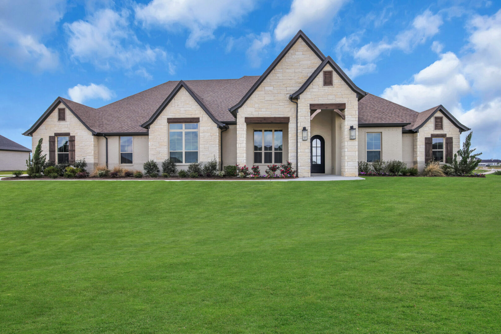 Why People Are Relocating to Texas: The Lone Star State's Allure Couto Homes