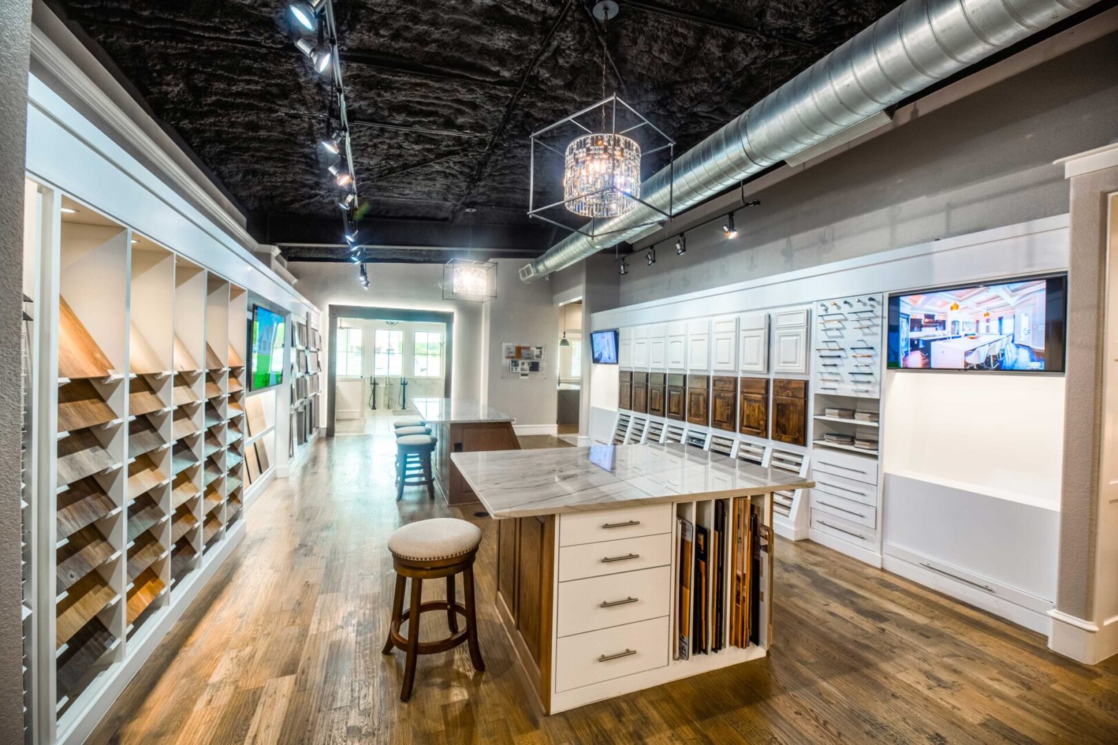 The Advantages of In-House Services Couto Homes