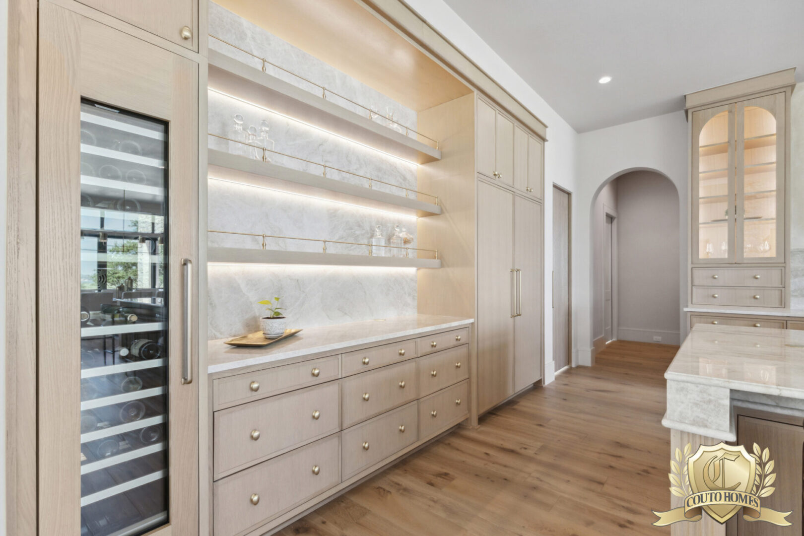 A Kitchen Beyond Compare: Blending Sophisticated Style with Modern Functionality Couto Homes