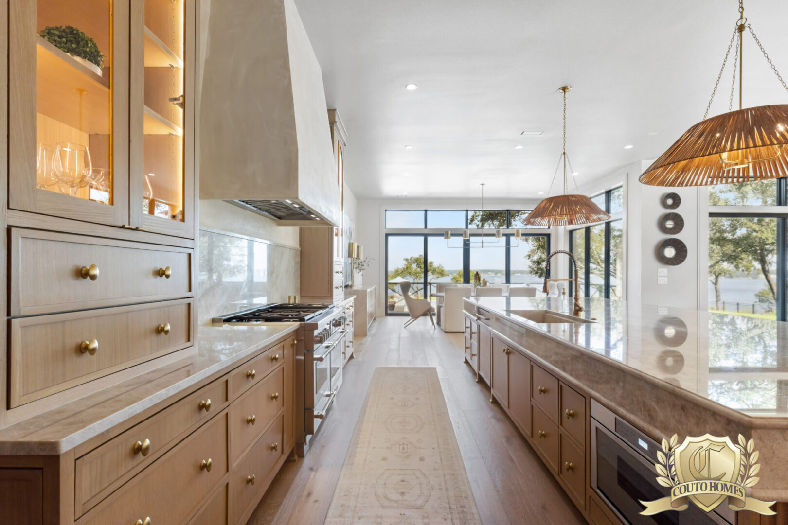A Kitchen Beyond Compare: Blending Sophisticated Style with Modern Functionality Couto Homes